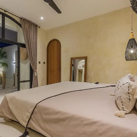 Villa Saleya With Jacuzzi Canggu  Bagian luar foto
