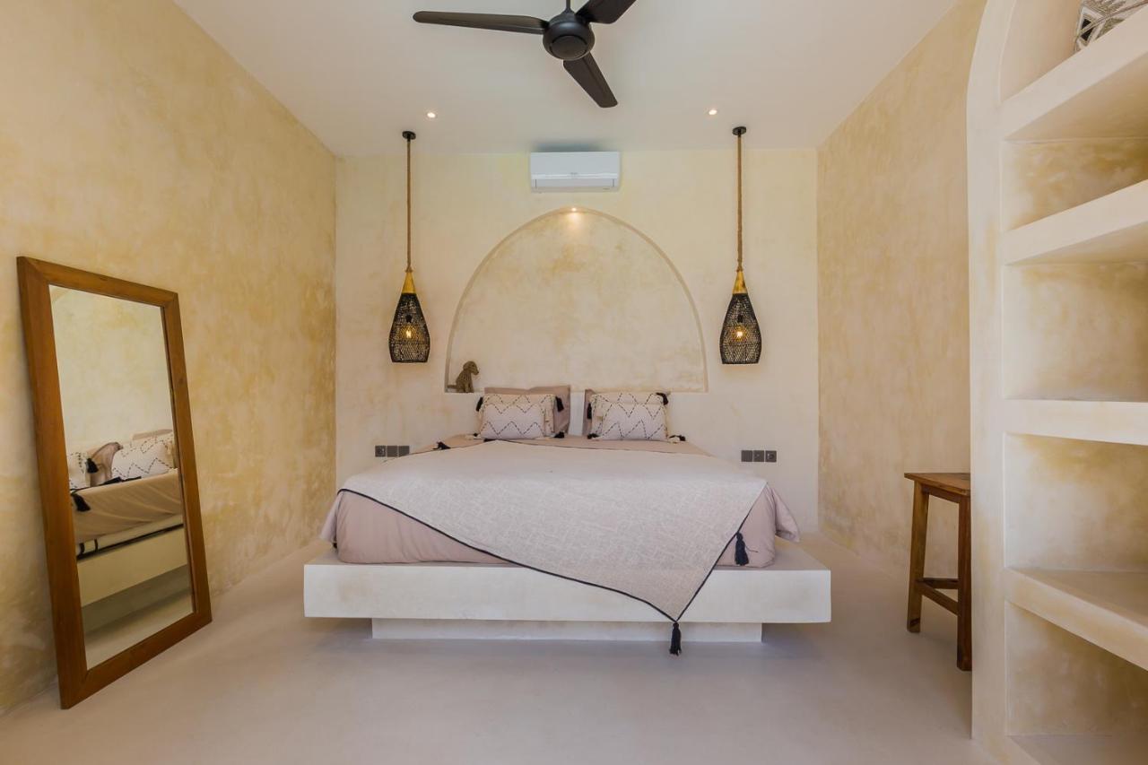 Saleya With Jacuzzi Villa