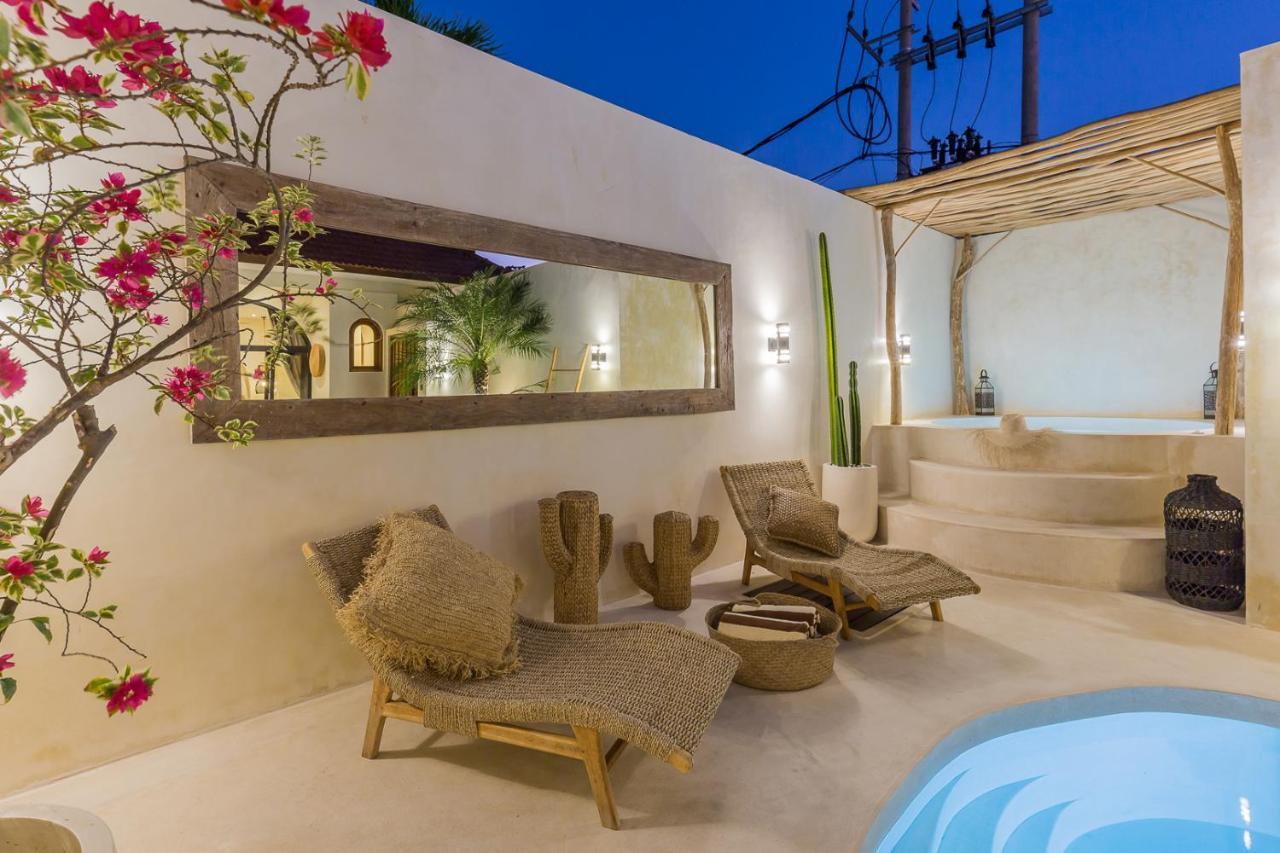 Saleya With Jacuzzi Villa