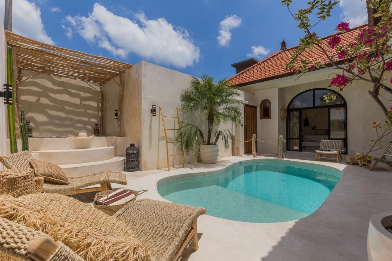 Saleya With Jacuzzi Villa